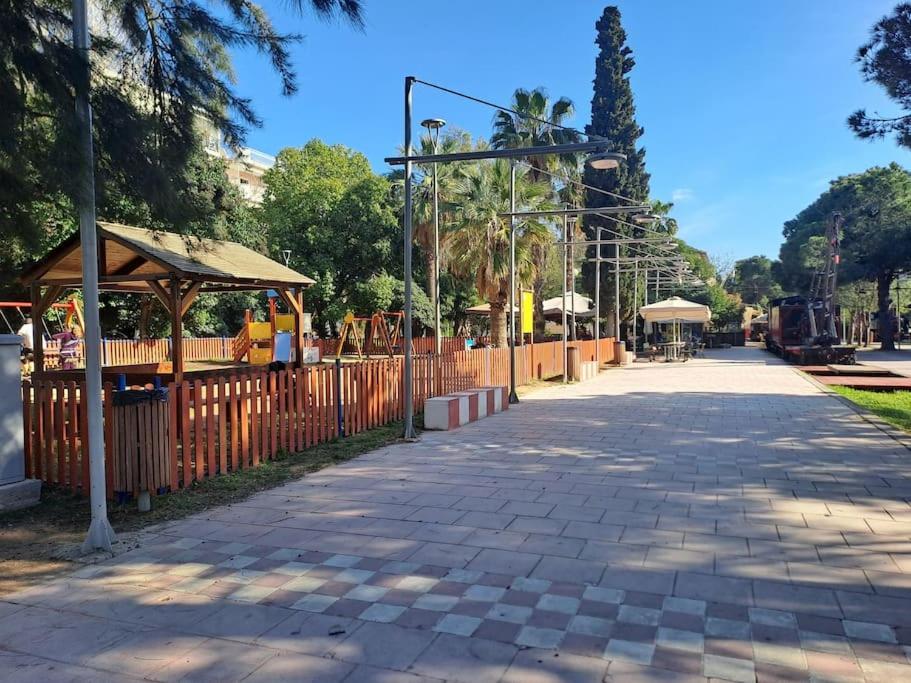 Δίπλα Στο Πάρκο Lejlighed Kalamata Eksteriør billede